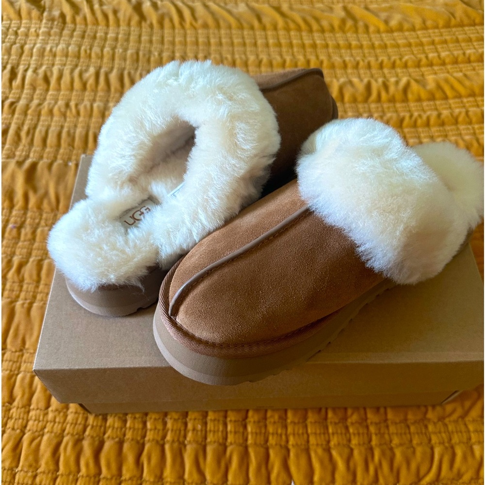 New size 8 Ugg Disquette Platform Sheepskin & Suede slippers.